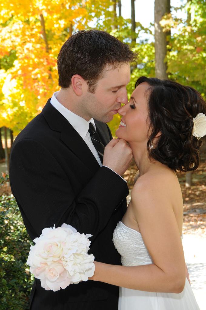 Beautiful wedding at The Elm Hurst Inn by Columbia Photos