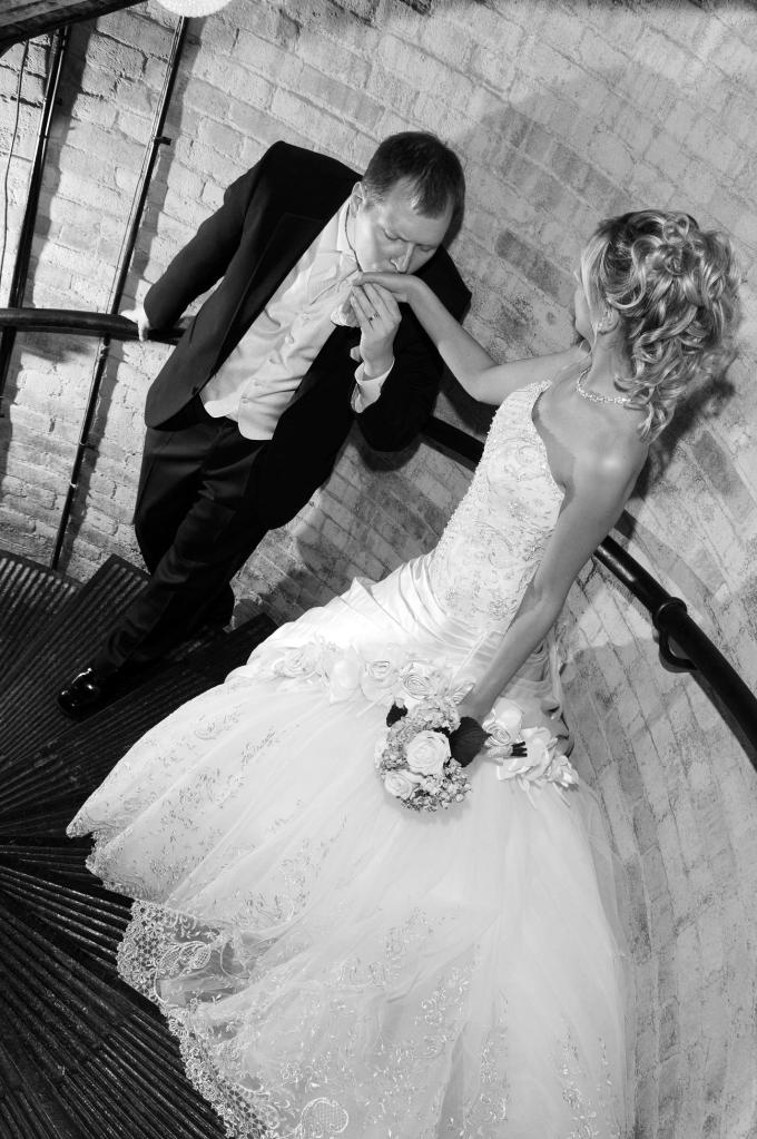 Wedding photographers London Ontario. Columbia Photos is wedding photography based in London Ontario. Owner and pro photographer is Phil Vanderpost.