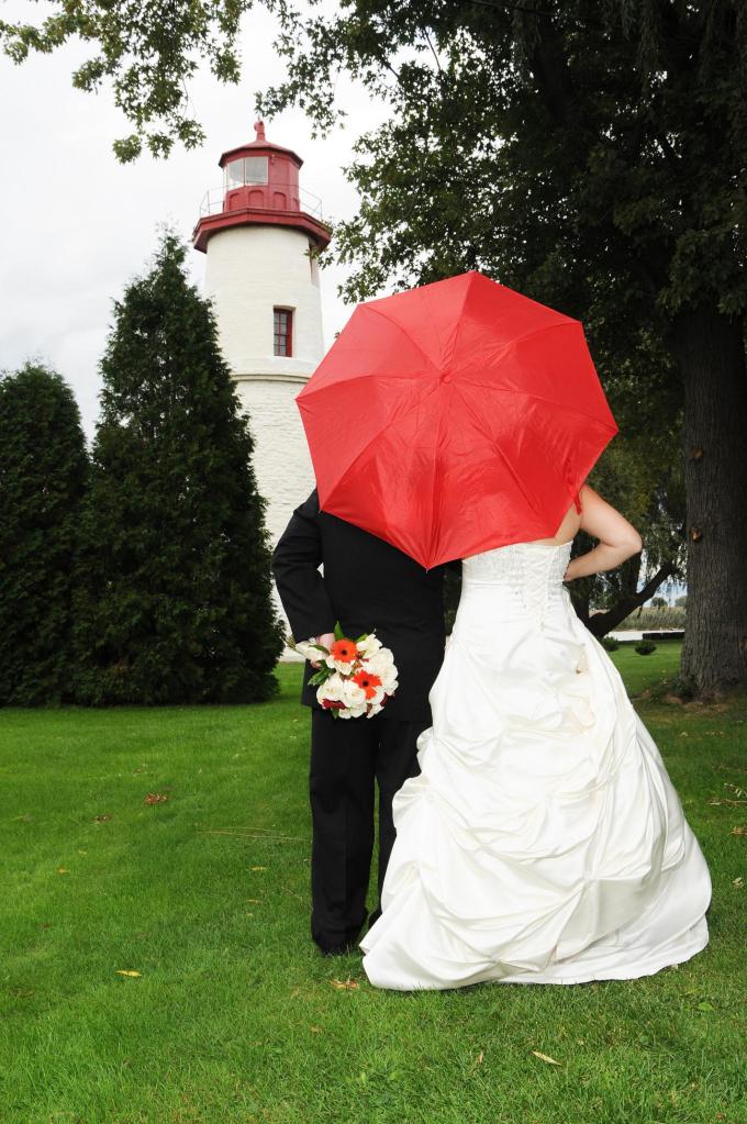 Wedding photographers London Ontario. Columbia Photos is wedding photography based in London Ontario. Owner and pro photographer is Phil Vanderpost.