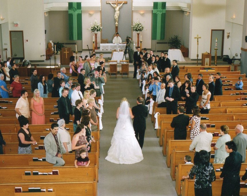 Wedding photographers London Ontario. Columbia Photos is wedding photography based in London Ontario. Owner and pro photographer is Phil Vanderpost.