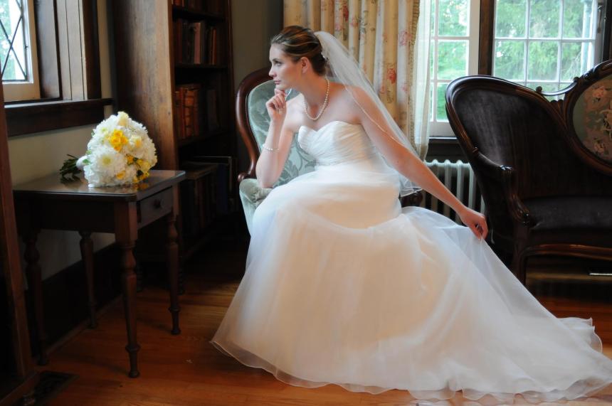 Wedding photographers London Ontario. Columbia Photos is wedding photography based in London Ontario. Owner and pro photographer is Phil Vanderpost.