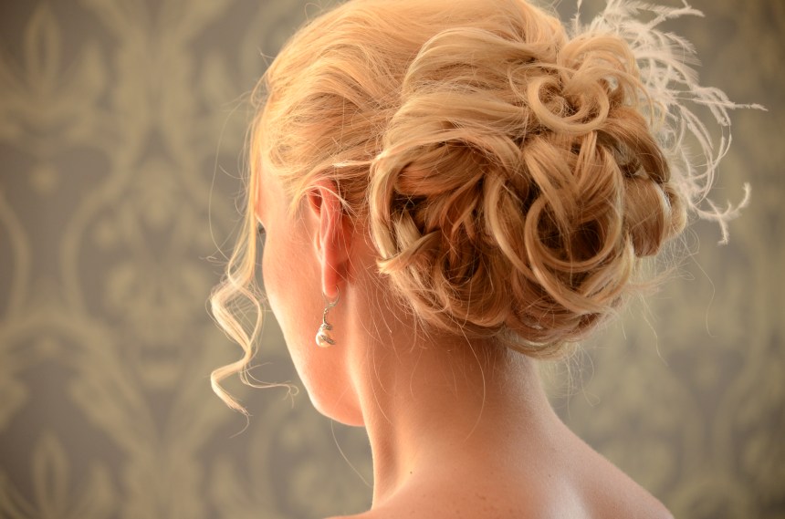 Wedding photographers London Ontario. Columbia Photos is wedding photography based in London Ontario. Owner and pro photographer is Phil Vanderpost.