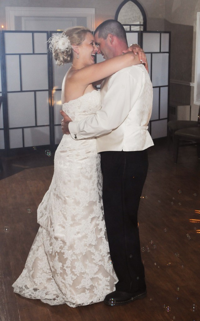 Wedding photographers London Ontario. Columbia Photos is wedding photography based in London Ontario. Owner and pro photographer is Phil Vanderpost.