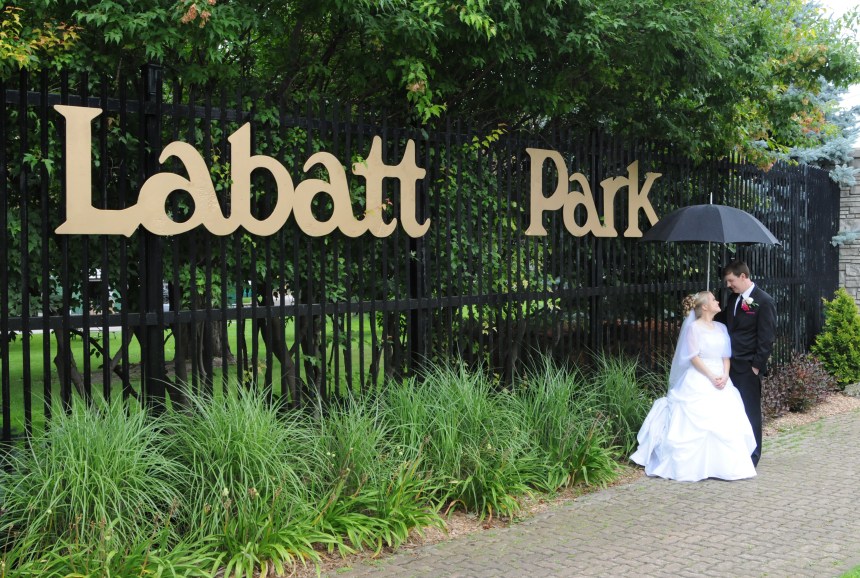 London Ontario Wedding Photographers. Columbia Photos is wedding photography in London Ontario. Wedding Venues London Ontario.