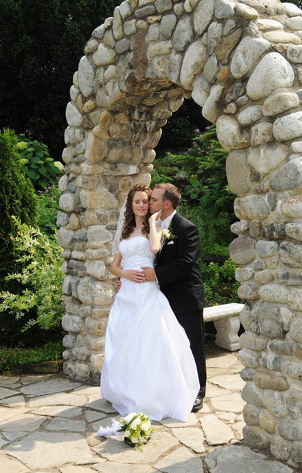 Wedding photographers London Ontario. Columbia Photos is wedding photography based in London Ontario. Owner and pro photographer is Phil Vanderpost.