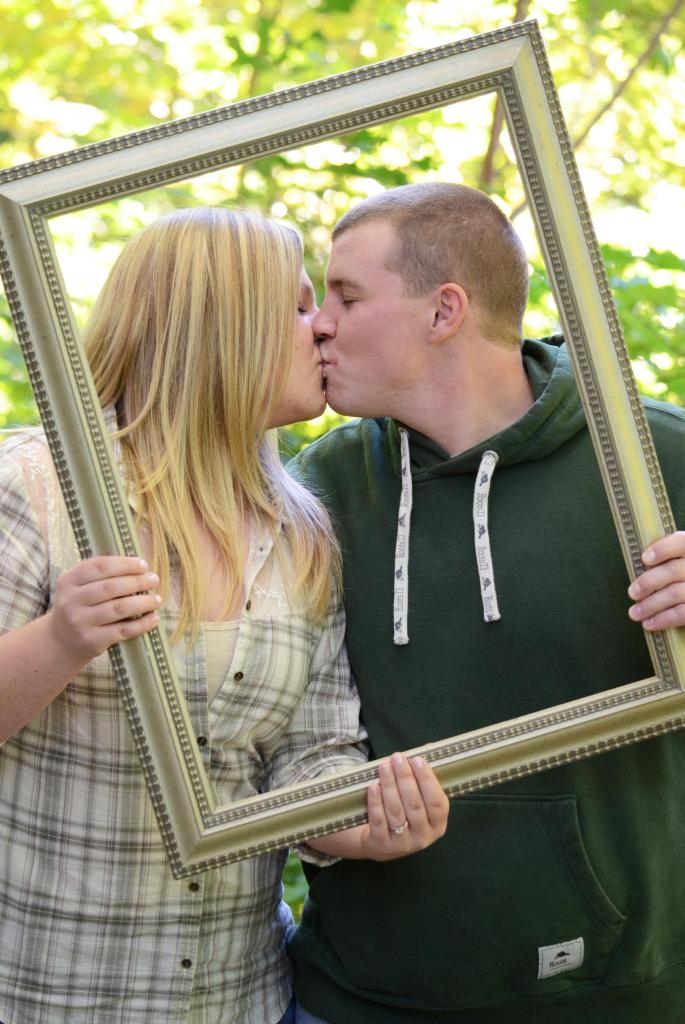 Wedding photographers London Ontario. Columbia Photos is wedding photography based in London Ontario. Owner and pro photographer is Phil Vanderpost.