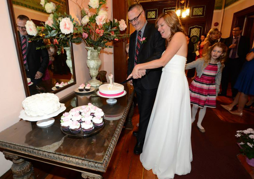 Wedding photographers London Ontario. Columbia Photos is wedding photography based in London Ontario. Owner and pro photographer is Phil Vanderpost.