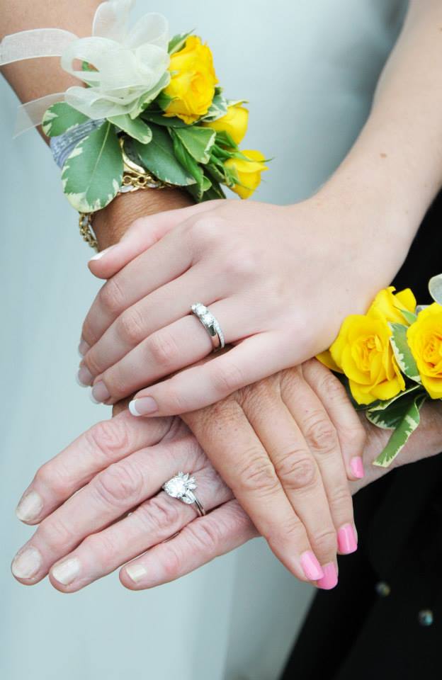 Wedding photographers London Ontario. Columbia Photos is wedding photography based in London Ontario. Owner and pro photographer is Phil Vanderpost.