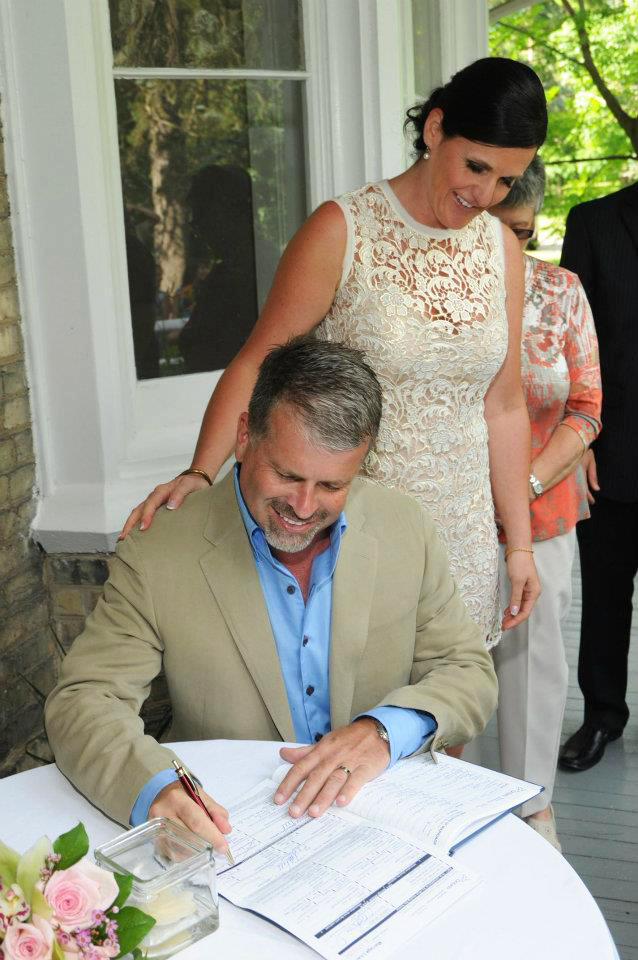 Wedding photographers London Ontario. Columbia Photos is wedding photography based in London Ontario. Owner and pro photographer is Phil Vanderpost.
