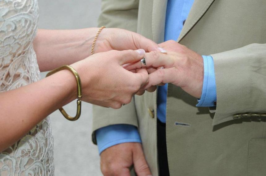 Wedding photographers London Ontario. Columbia Photos is wedding photography based in London Ontario. Owner and pro photographer is Phil Vanderpost.