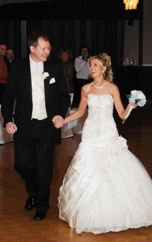 Wedding photographers London Ontario. Columbia Photos is wedding photography based in London Ontario. Owner and pro photographer is Phil Vanderpost.