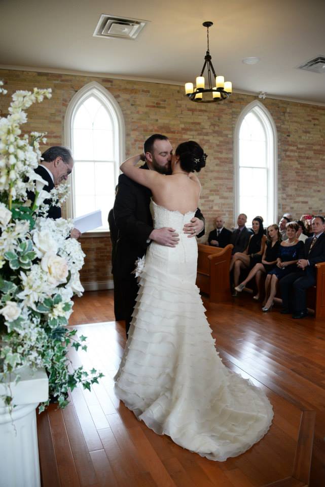 Wedding photographers London Ontario. Columbia Photos is wedding photography based in London Ontario. Owner and pro photographer is Phil Vanderpost.