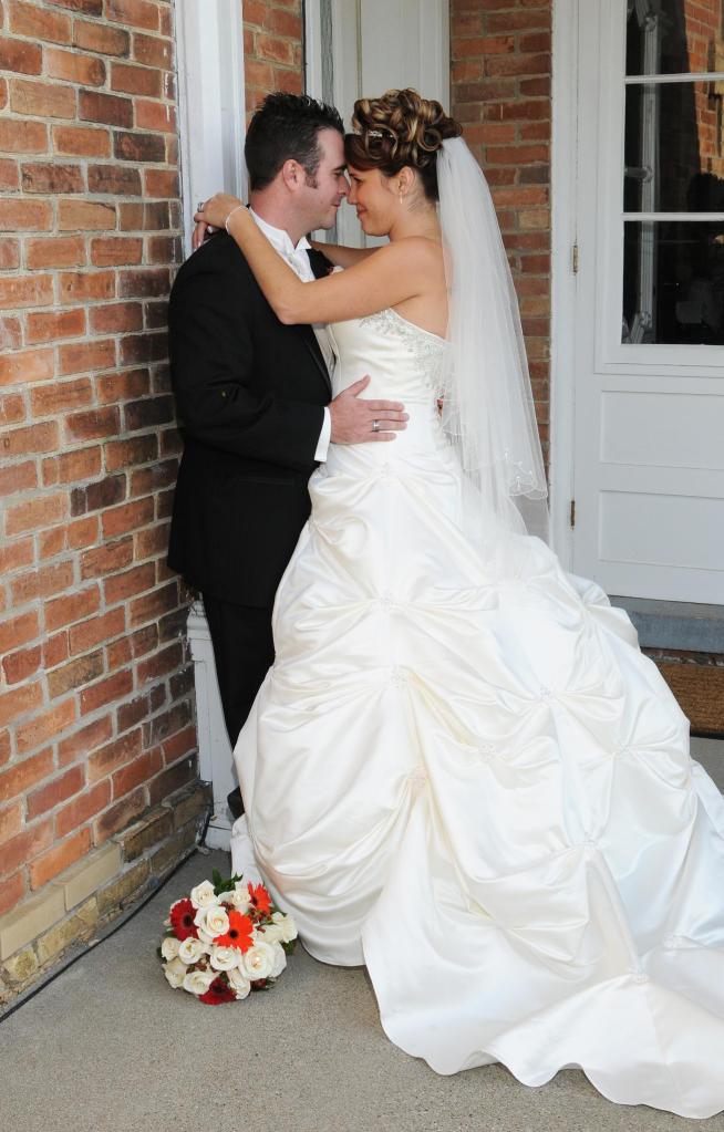 Wedding photographers London Ontario. Columbia Photos is wedding photography based in London Ontario. Owner and pro photographer is Phil Vanderpost.