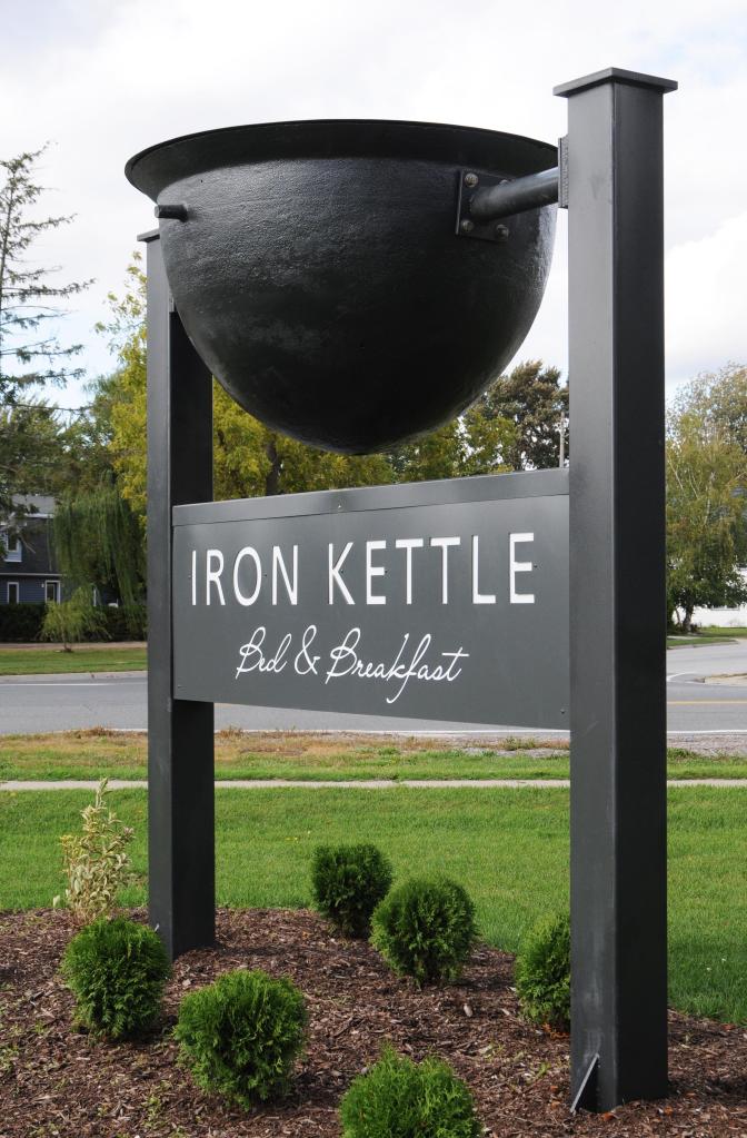 Wedding photographers London Ontario. Columbia Photos is wedding photography based in London Ontario. Owner and pro photographer is Phil Vanderpost.