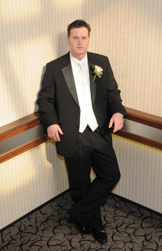 Wedding photographers London Ontario. Columbia Photos is wedding photography based in London Ontario. Owner and pro photographer is Phil Vanderpost.