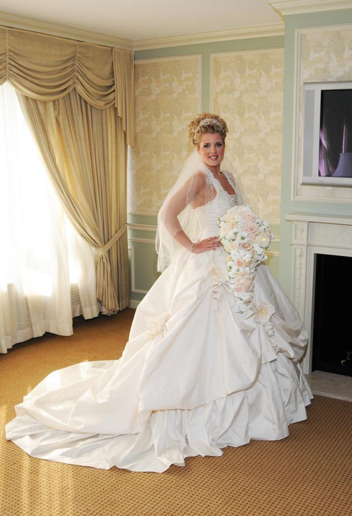 Wedding photographers London Ontario. Columbia Photos is wedding photography based in London Ontario. Owner and pro photographer is Phil Vanderpost.