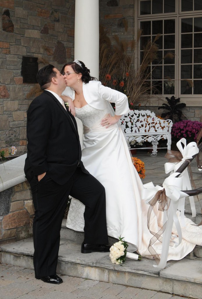 Wedding photographers London Ontario. Columbia Photos is wedding photography based in London Ontario. Owner and pro photographer is Phil Vanderpost.