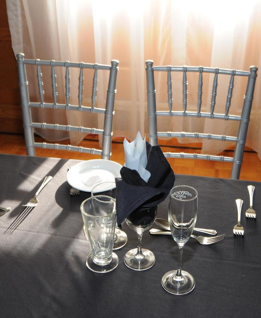 Wedding photographers London Ontario. Columbia Photos is wedding photography based in London Ontario. Owner and pro photographer is Phil Vanderpost.