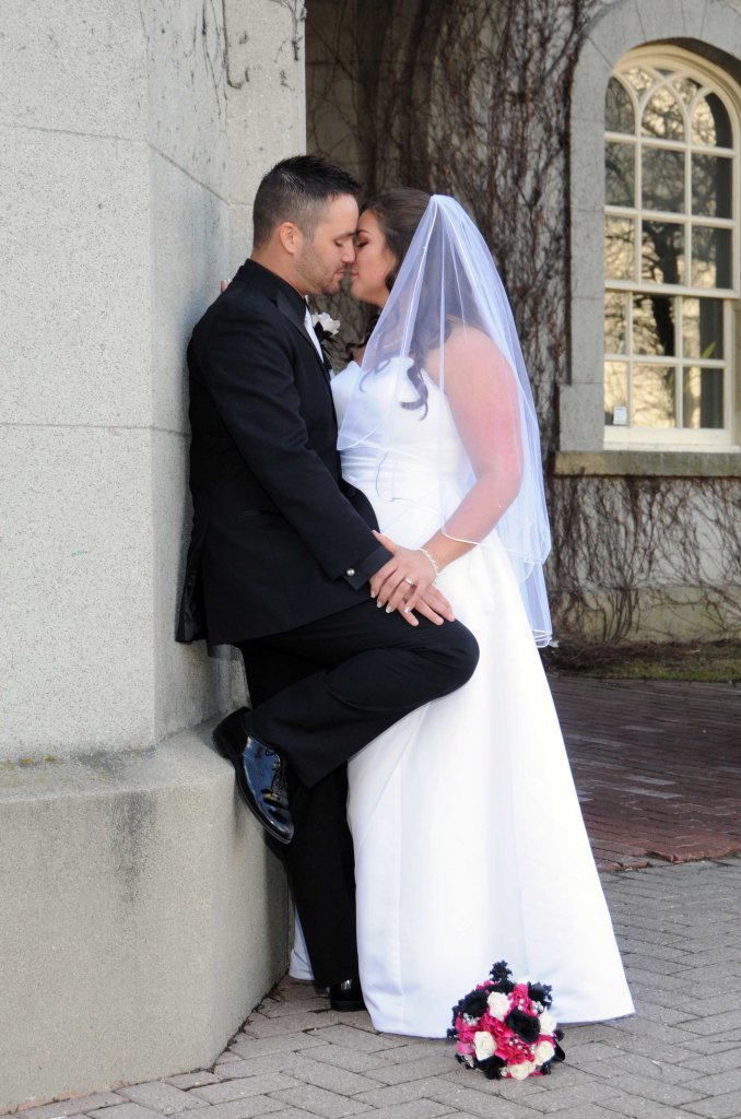 Wedding photographers London Ontario. Columbia Photos is wedding photography based in London Ontario. Owner and pro photographer is Phil Vanderpost.