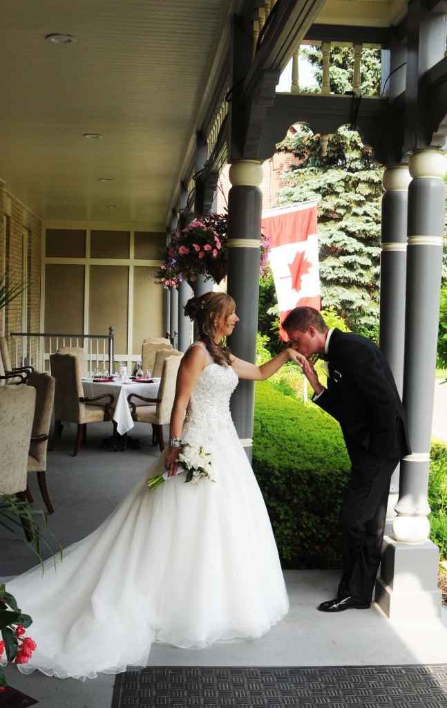 Wedding photographers London Ontario. Columbia Photos is wedding photography based in London Ontario. Owner and pro photographer is Phil Vanderpost.