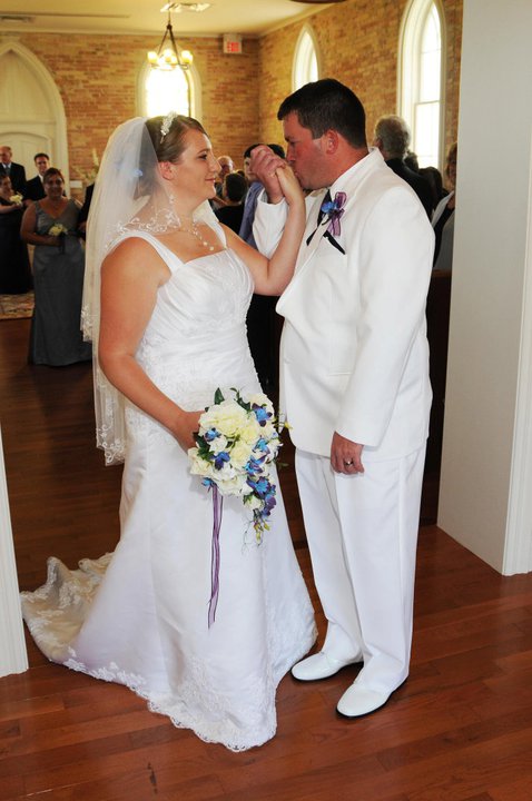 Wedding photographers London Ontario. Columbia Photos is wedding photography based in London Ontario. Owner and pro photographer is Phil Vanderpost.