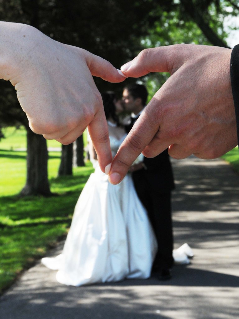 Wedding photographers London Ontario. Columbia Photos is wedding photography based in London Ontario. Owner and pro photographer is Phil Vanderpost.