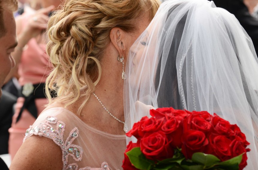 Wedding photographers London Ontario. Columbia Photos is wedding photography based in London Ontario. Owner and pro photographer is Phil Vanderpost.