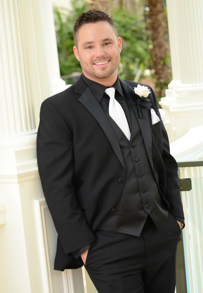 Wedding photographers London Ontario. Columbia Photos is wedding photography based in London Ontario. Owner and pro photographer is Phil Vanderpost.