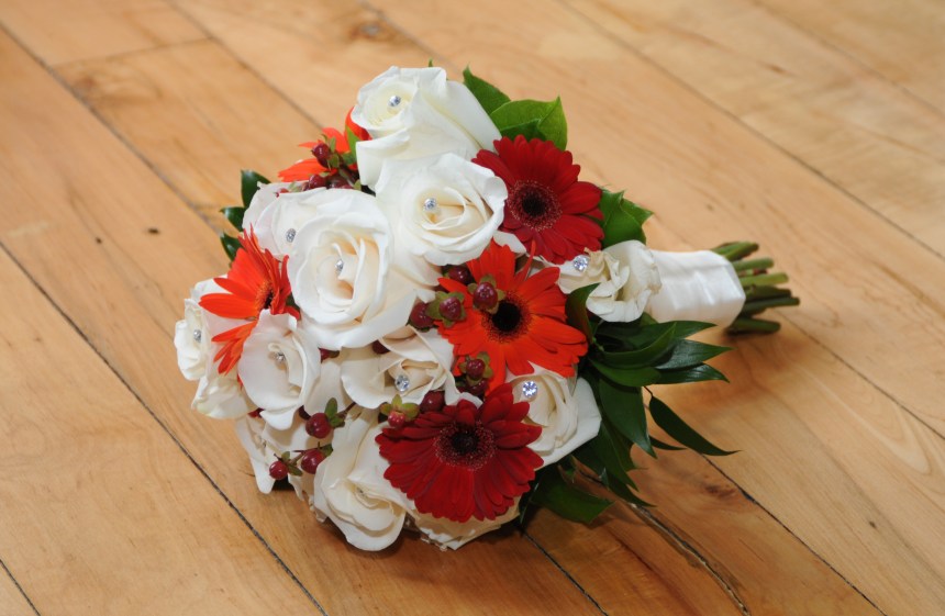 Wedding photographers London Ontario. Columbia Photos is wedding photography based in London Ontario. Owner and pro photographer is Phil Vanderpost.