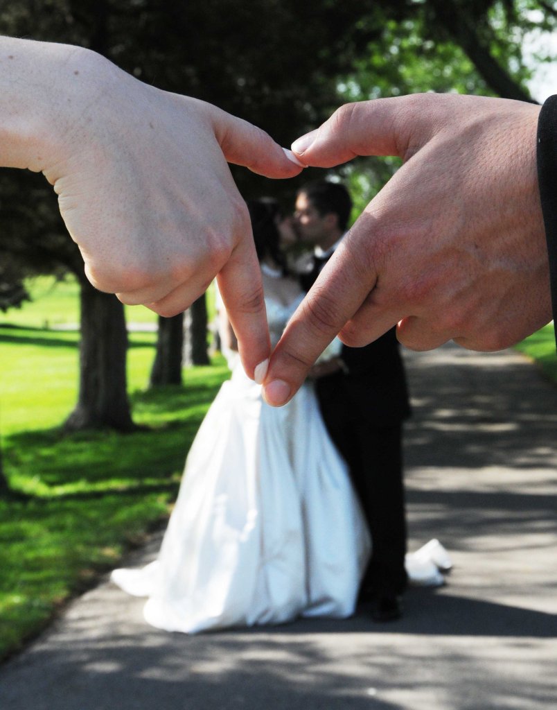 Wedding photographers London Ontario. Columbia Photos is wedding photography based in London Ontario. Owner and pro photographer is Phil Vanderpost.