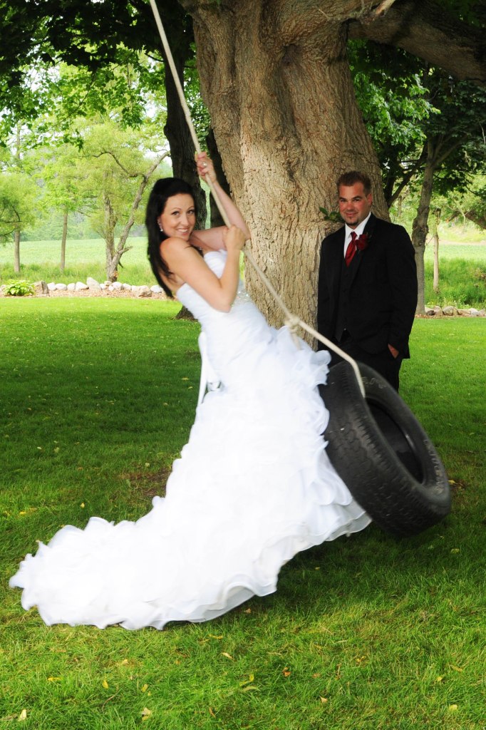 Wedding photographers London Ontario. Columbia Photos is wedding photography based in London Ontario. Owner and pro photographer is Phil Vanderpost.