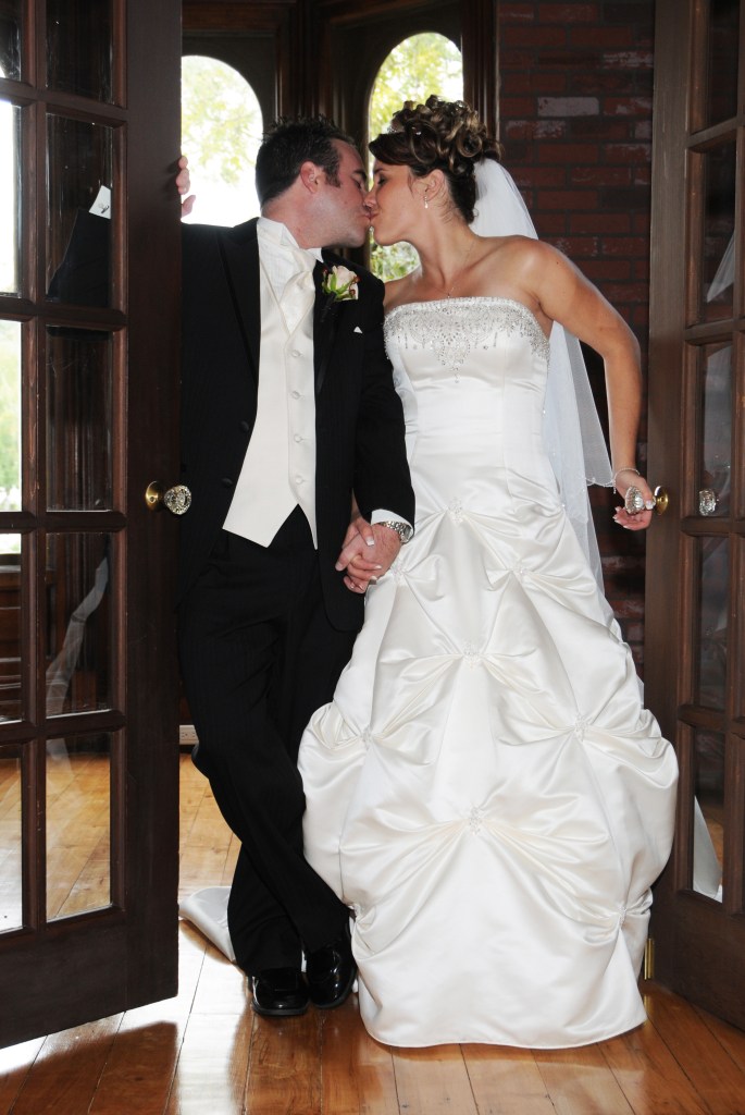 Wedding photographers London Ontario. Columbia Photos is wedding photography based in London Ontario. Owner and pro photographer is Phil Vanderpost.