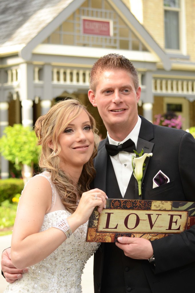Wedding photographers London Ontario. Columbia Photos is wedding photography based in London Ontario. Owner and pro photographer is Phil Vanderpost.