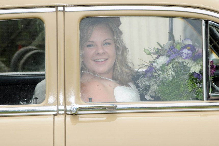 Wedding photographers London Ontario. Columbia Photos is wedding photography based in London Ontario. Owner and pro photographer is Phil Vanderpost.