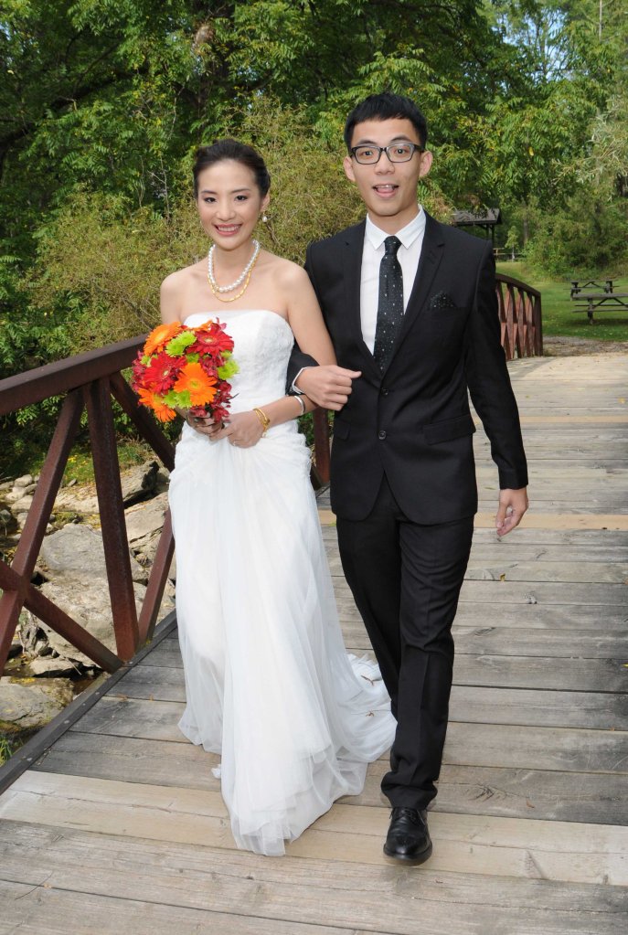Wedding photographers London Ontario. Columbia Photos is wedding photography based in London Ontario. Owner and pro photographer is Phil Vanderpost.