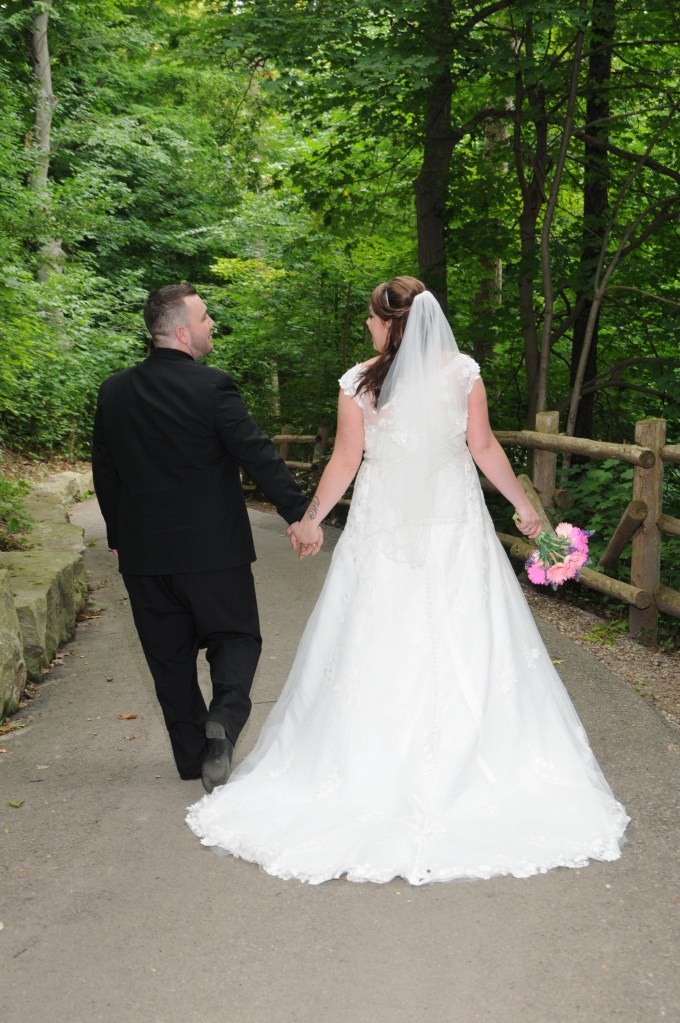 Wedding photographers London Ontario. Columbia Photos is wedding photography based in London Ontario. Owner and pro photographer is Phil Vanderpost.