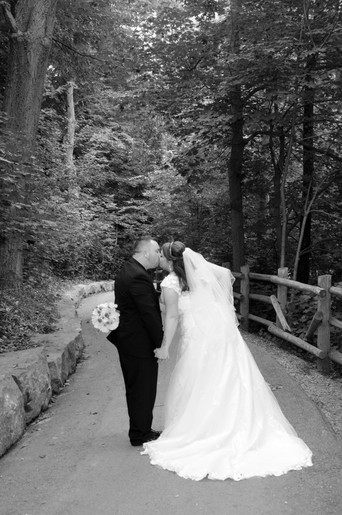 Wedding photographers London Ontario. Columbia Photos is wedding photography based in London Ontario. Owner and pro photographer is Phil Vanderpost.