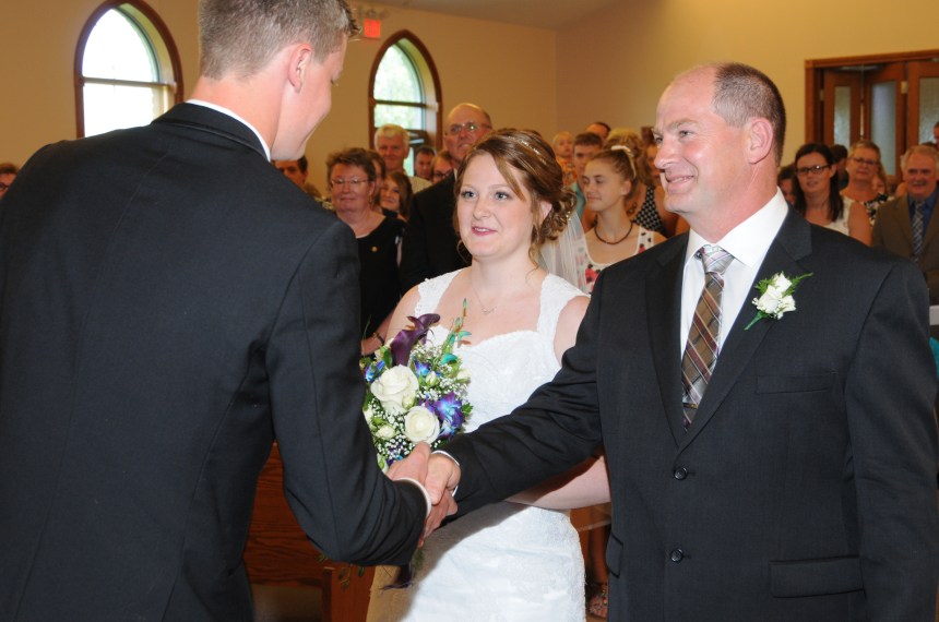 Wedding photographers London Ontario. Columbia Photos is wedding photography based in London Ontario. Owner and pro photographer is Phil Vanderpost.