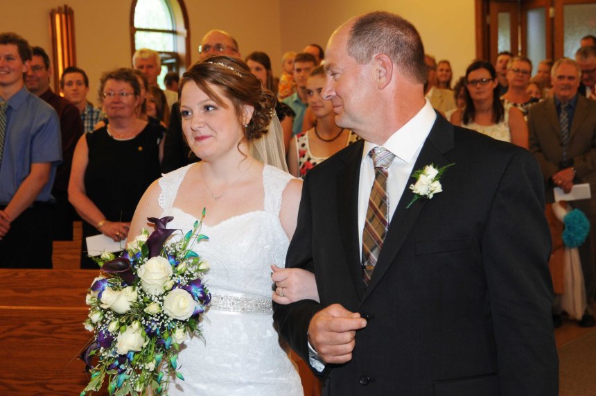 Wedding photographers London Ontario. Columbia Photos is wedding photography based in London Ontario. Owner and pro photographer is Phil Vanderpost.