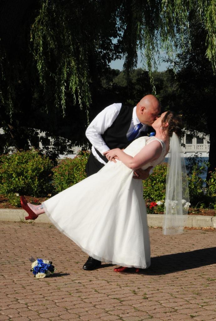 Wedding photographers London Ontario. Columbia Photos is wedding photography based in London Ontario. Owner and pro photographer is Phil Vanderpost.