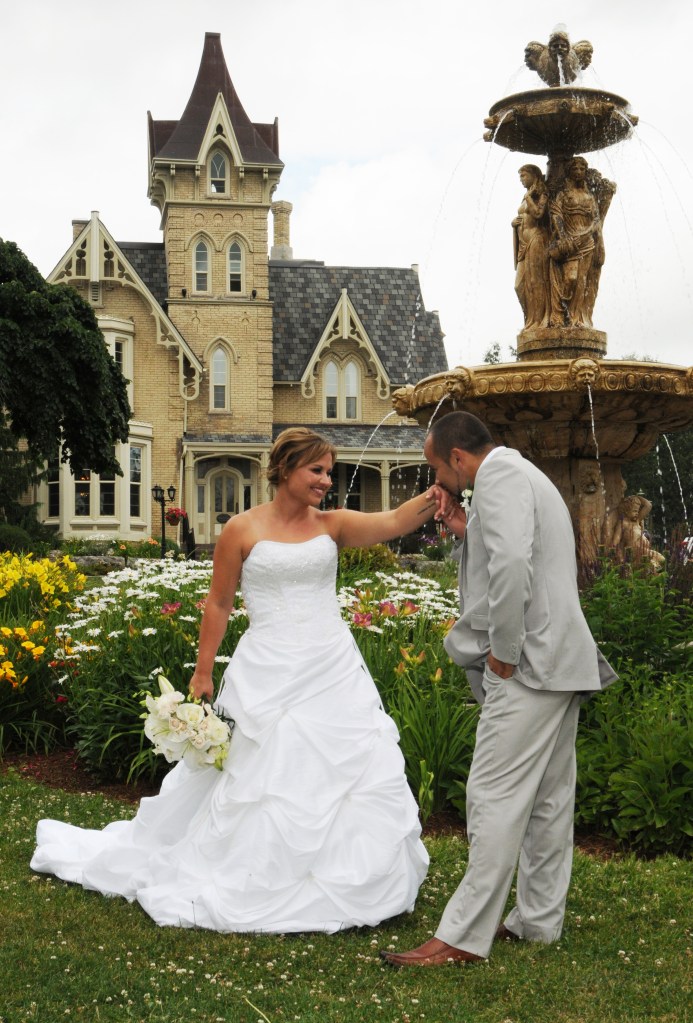 Wedding photographers London Ontario. Columbia Photos is wedding photography based in London Ontario. Owner and pro photographer is Phil Vanderpost.