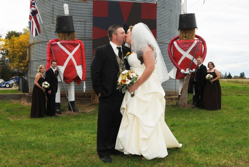 Wedding photographers London Ontario. Columbia Photos is wedding photography based in London Ontario. Owner and pro photographer is Phil Vanderpost.