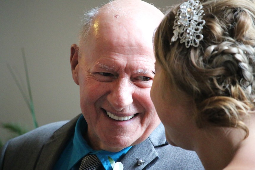 Wedding photographers London Ontario. Columbia Photos is wedding photography based in London Ontario. Owner and pro photographer is Phil Vanderpost.