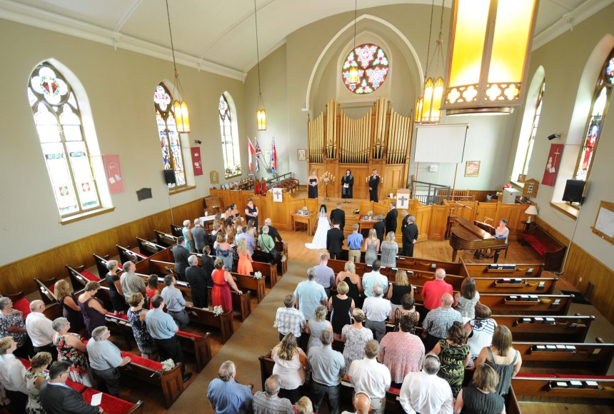 Wedding photographers London Ontario. Columbia Photos is wedding photography based in London Ontario. Owner and pro photographer is Phil Vanderpost.