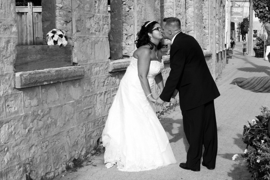 Wedding photographers London Ontario. Columbia Photos is wedding photography based in London Ontario. Owner and pro photographer is Phil Vanderpost.