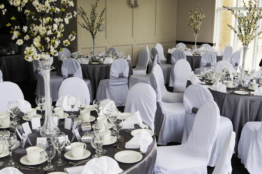 Wedding photographers London Ontario. Columbia Photos is wedding photography based in London Ontario. Owner and pro photographer is Phil Vanderpost.