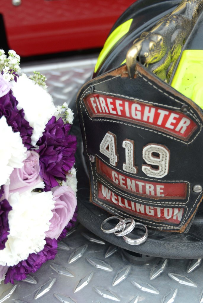 Wedding photographers London Ontario. Columbia Photos is wedding photography based in London Ontario. Owner and pro photographer is Phil Vanderpost.