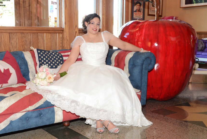 Wedding photographers London Ontario. Columbia Photos is wedding photography based in London Ontario. Owner and pro photographer is Phil Vanderpost.