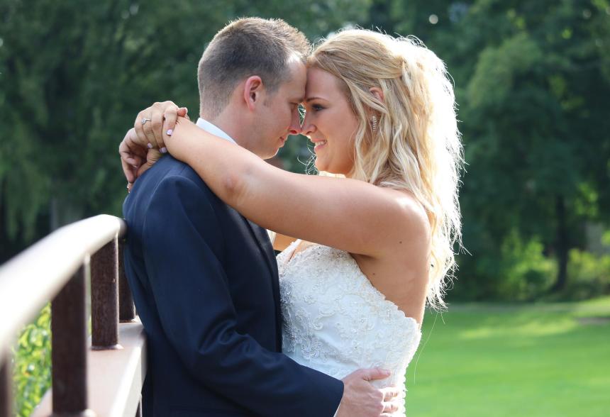 Wedding photographers London Ontario. Columbia Photos is wedding photography based in London Ontario. Owner and pro photographer is Phil Vanderpost.