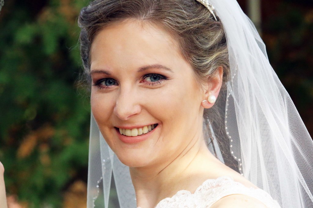 Wedding photographers London Ontario. Columbia Photos is wedding photography based in London Ontario. Owner and pro photographer is Phil Vanderpost.